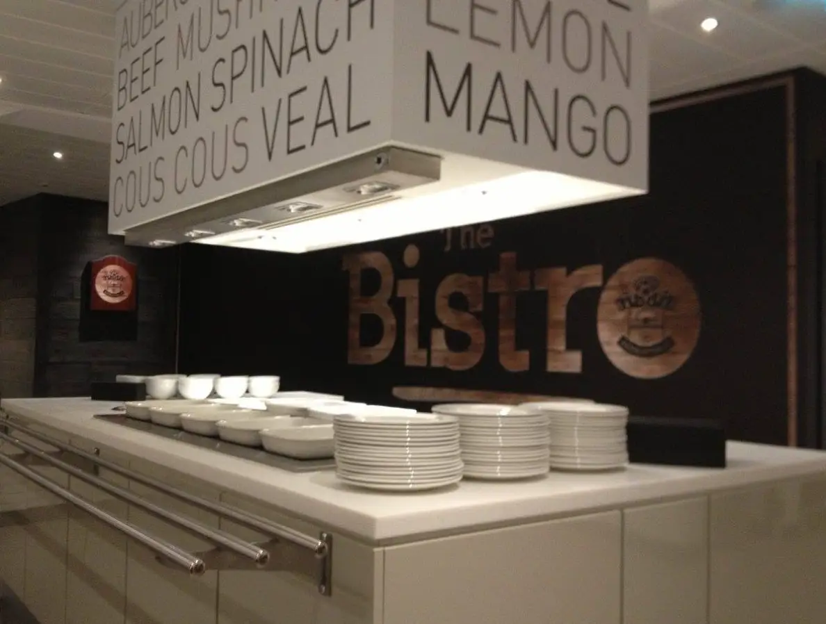 Food preparation and warming counter lighting in a bistro